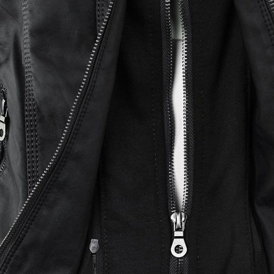 Chaqueta de cuero moderna con capucha