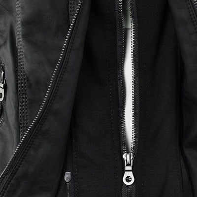 Chaqueta de cuero moderna con capucha