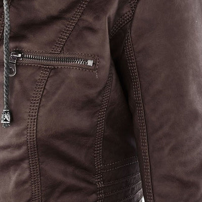 Chaqueta de cuero moderna con capucha