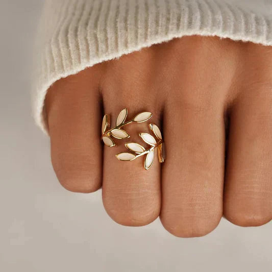 Anillo Puro – Ajustable con Hoja de Ópalo