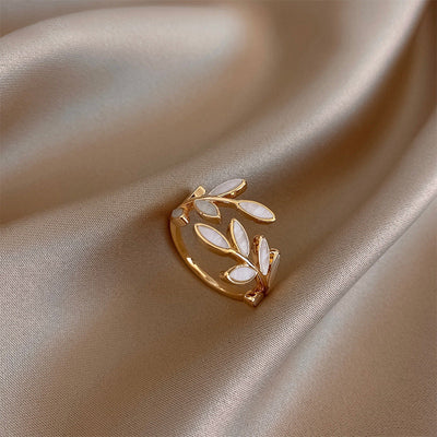 Anillo Puro – Ajustable con Hoja de Ópalo