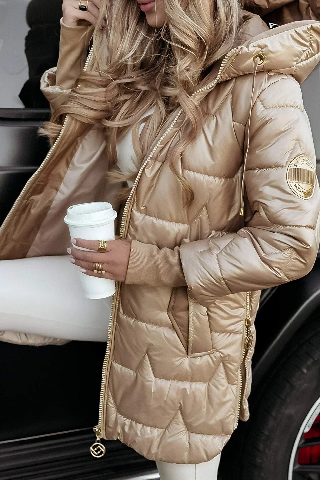 Anna™ | Abrigo de invierno elegante con capucha y acolchado