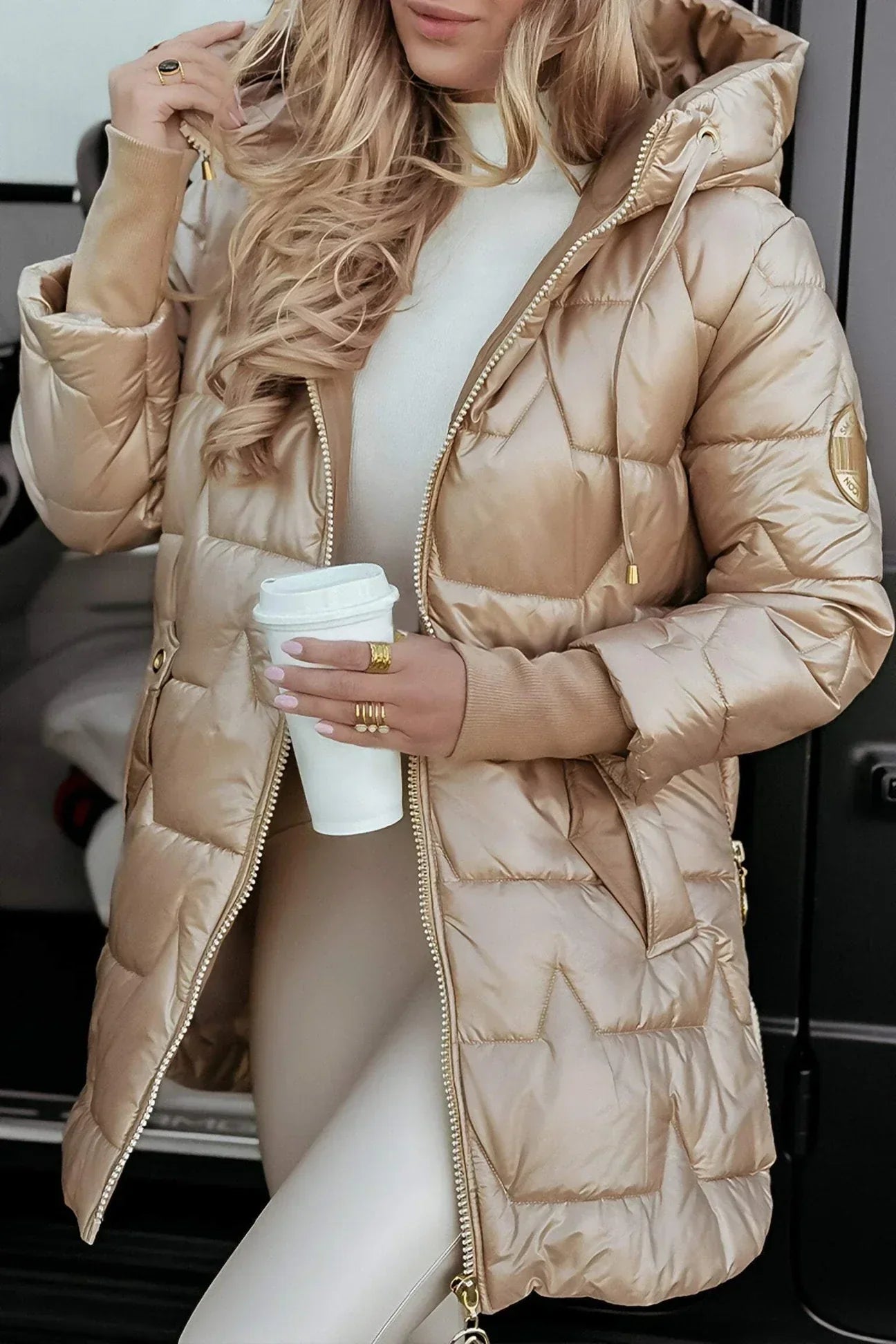 Anna™ | Abrigo de invierno elegante con capucha y acolchado